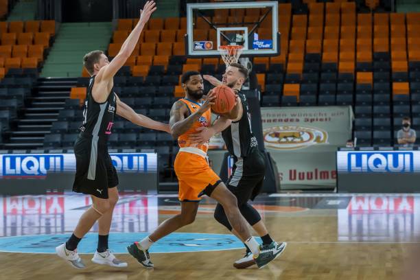 球的重要纽 球的重要纽