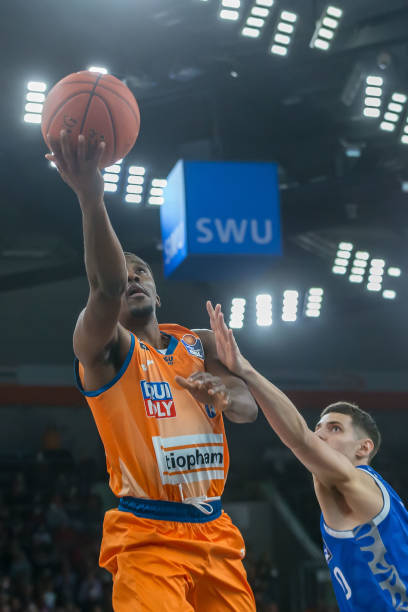 可能拖延至 可能拖延至