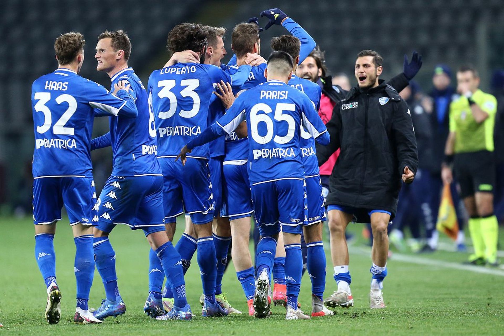 这次胜利使 这次胜利使